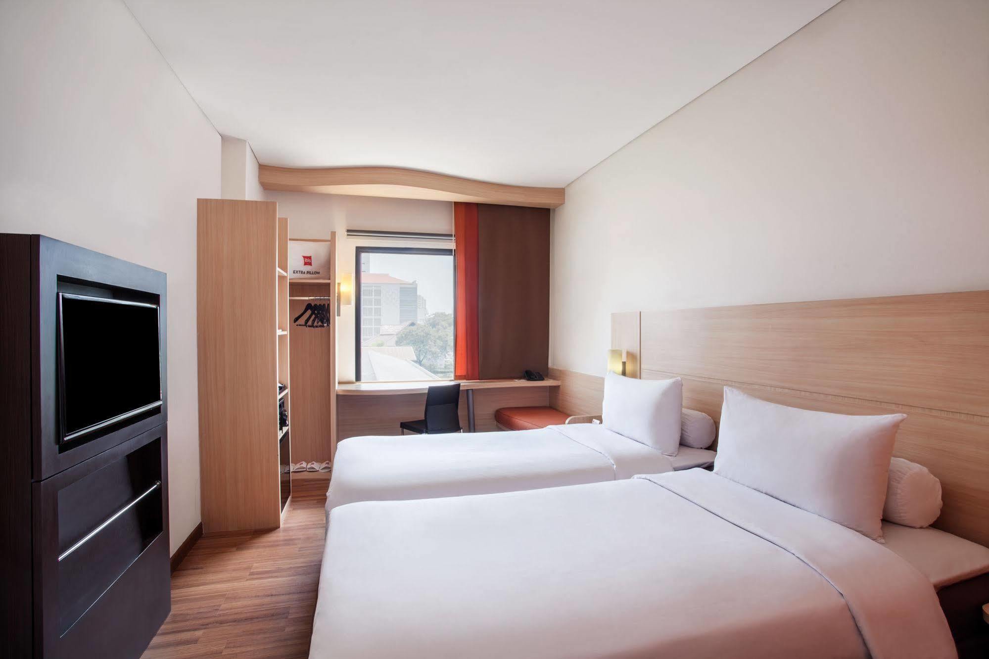Swiss-Belinn Cawang Jakarta Exterior photo