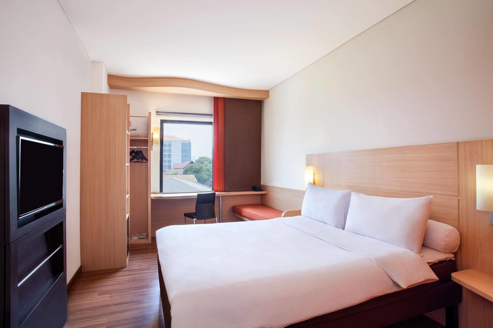 Swiss-Belinn Cawang Jakarta Exterior photo